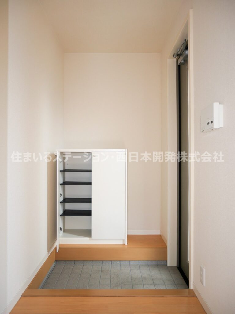 アリエッタB 玄関