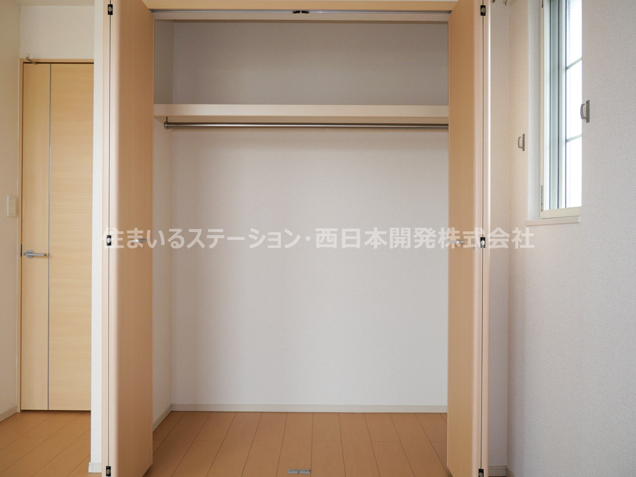 サンメゾンMKⅡ205_北洋室クローゼット
