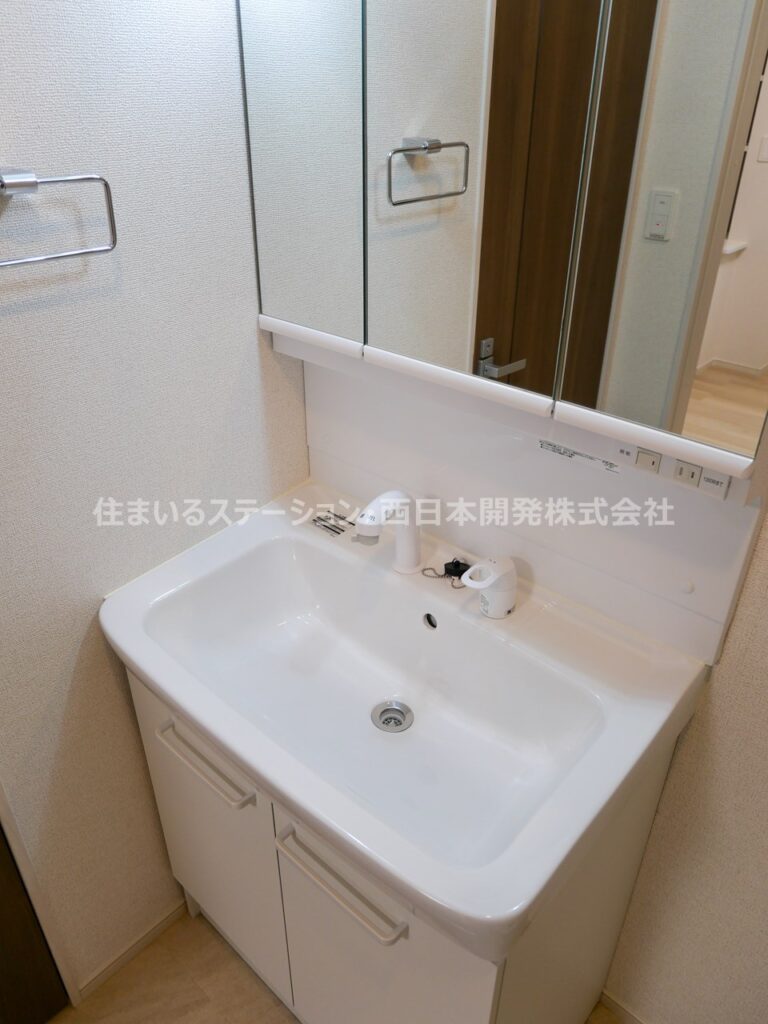 ニューファイシティ105_洗面化粧台