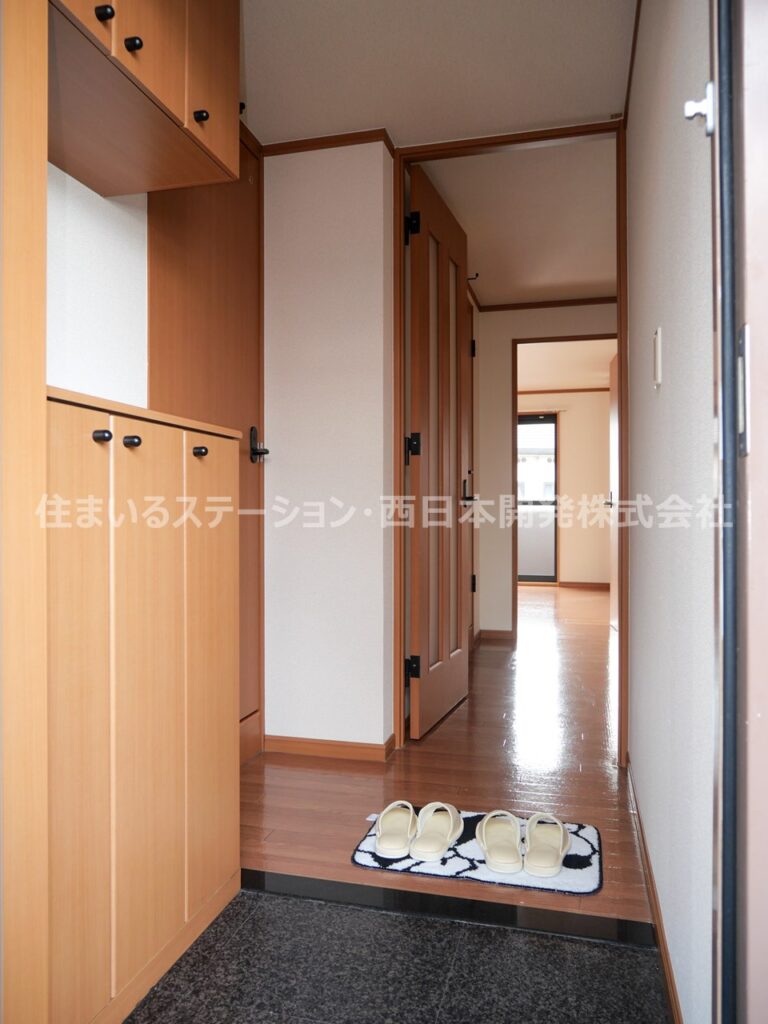 マーヴェラスB202_玄関