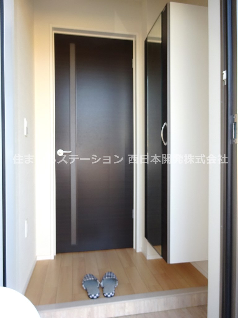 コバルトアワー106_玄関