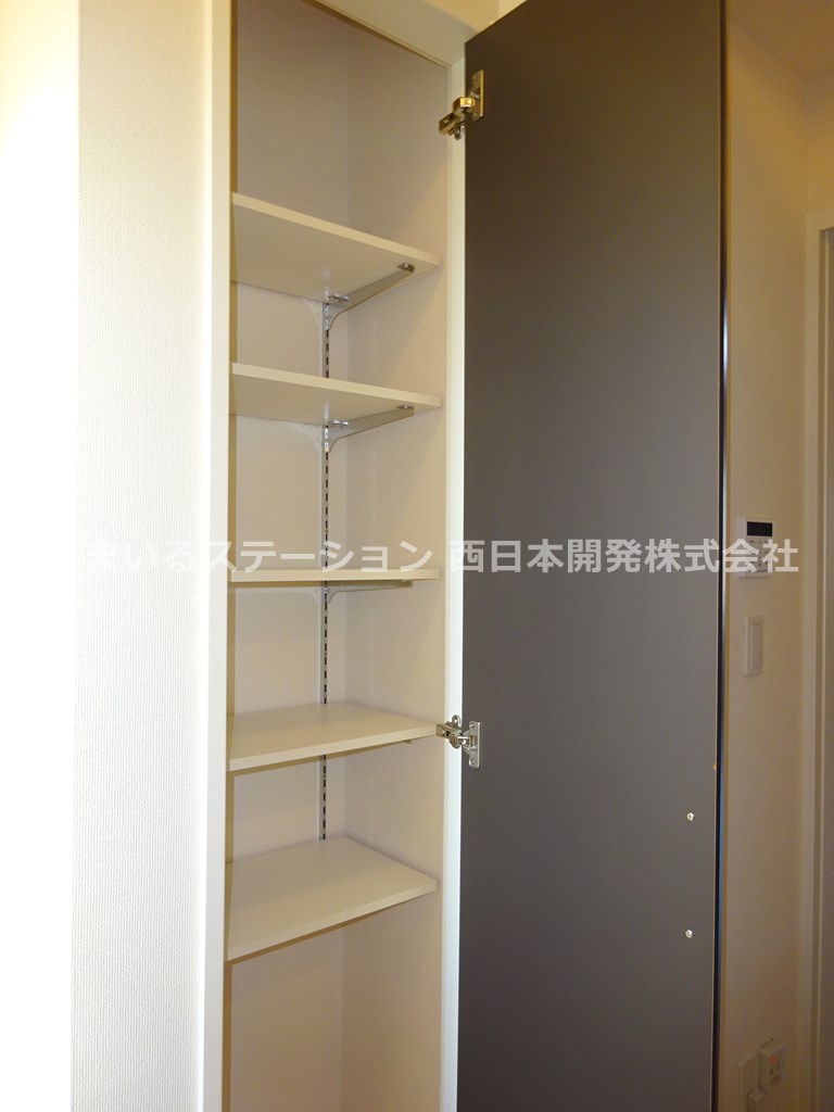 コバルトアワー106_脱衣所収納