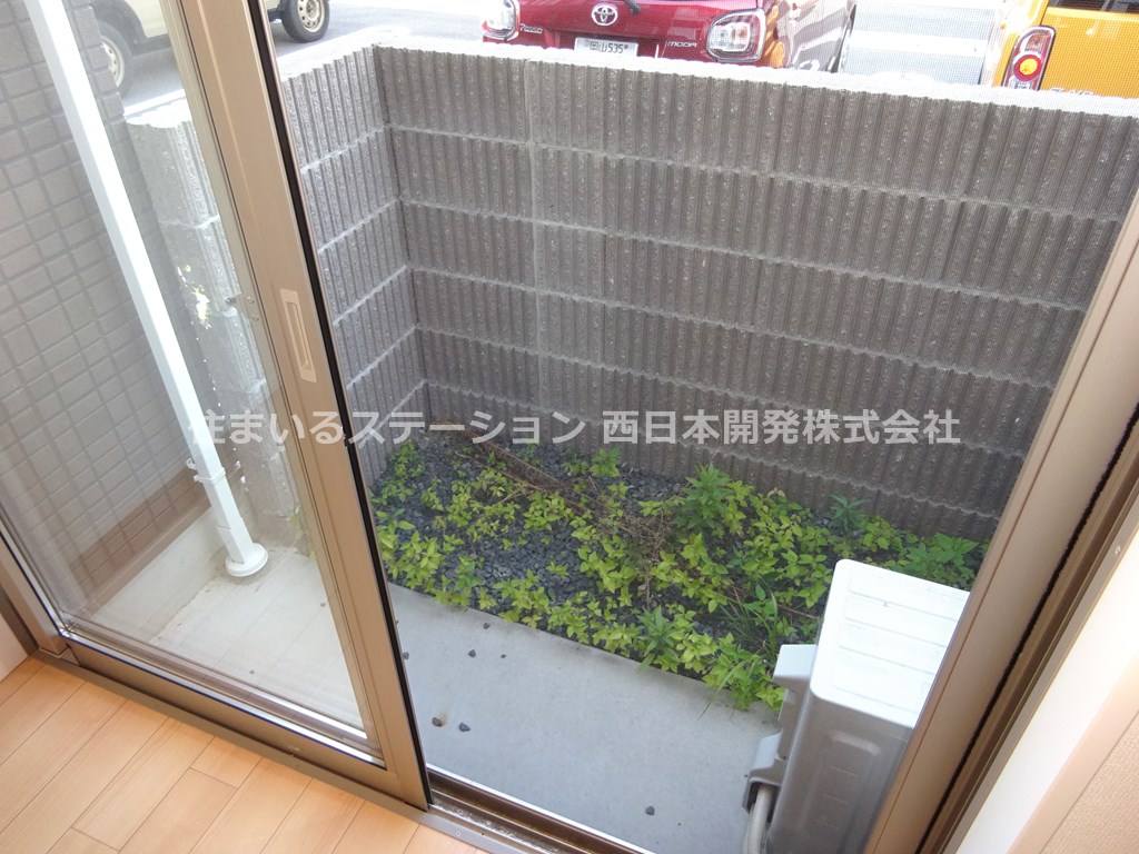 コバルトアワー106_専用庭