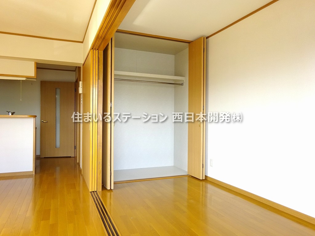 ユーミー総社駅南302_洋室収納