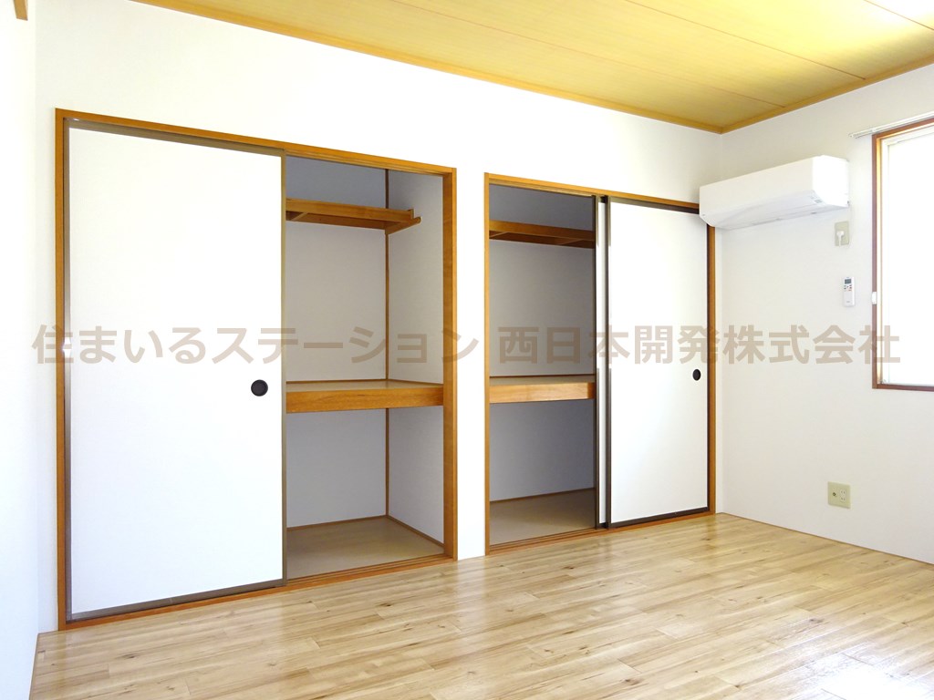 楠小路C201_北洋室収納