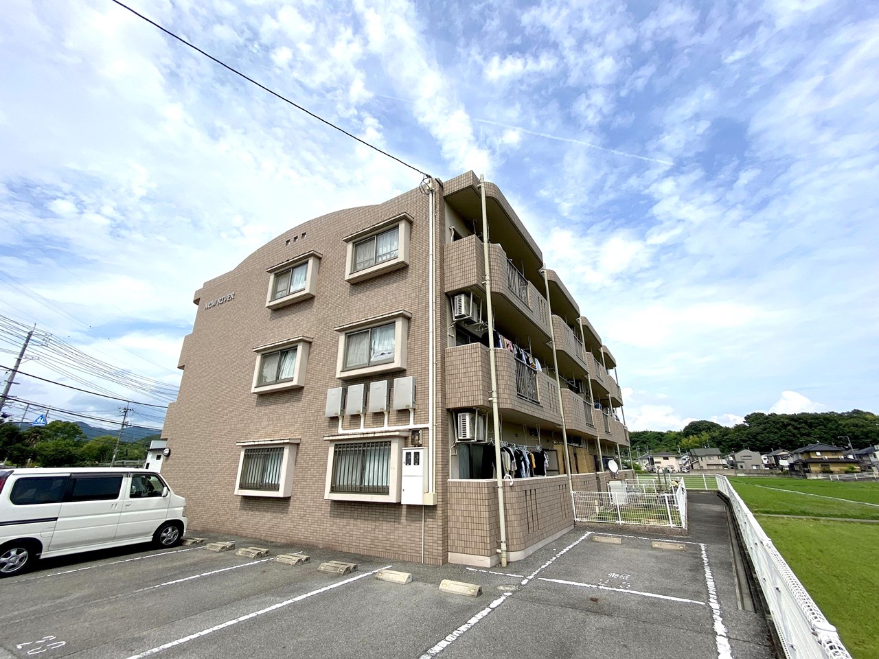 ナウリヴァー_外観