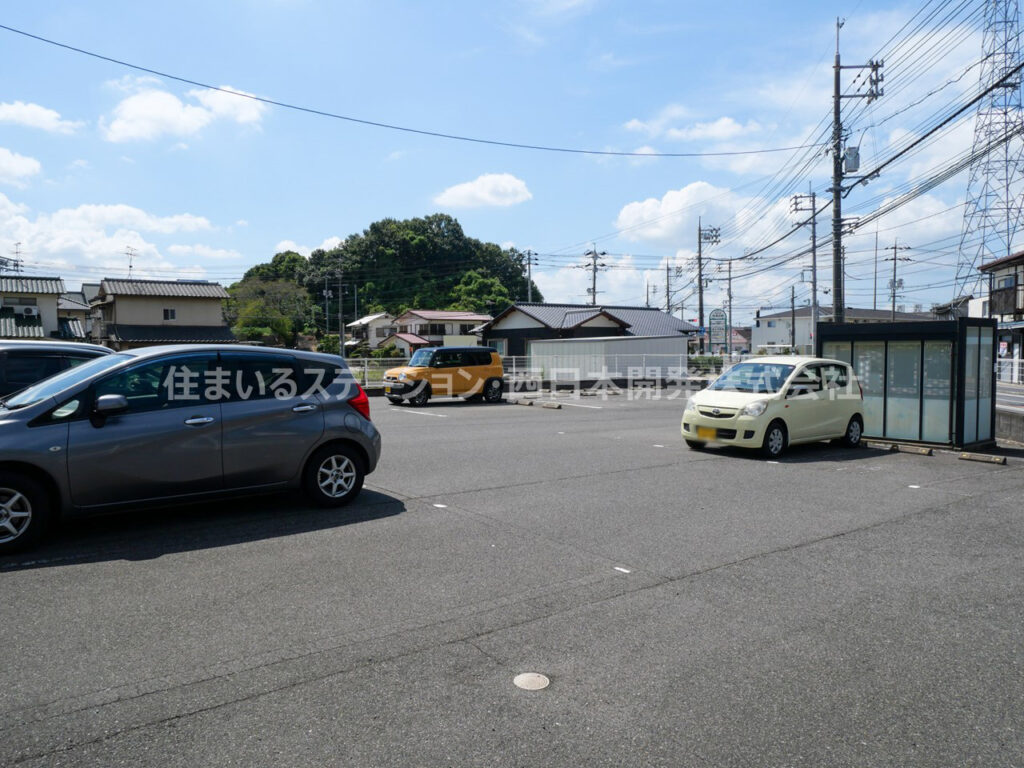 ナウリヴァー_駐車場