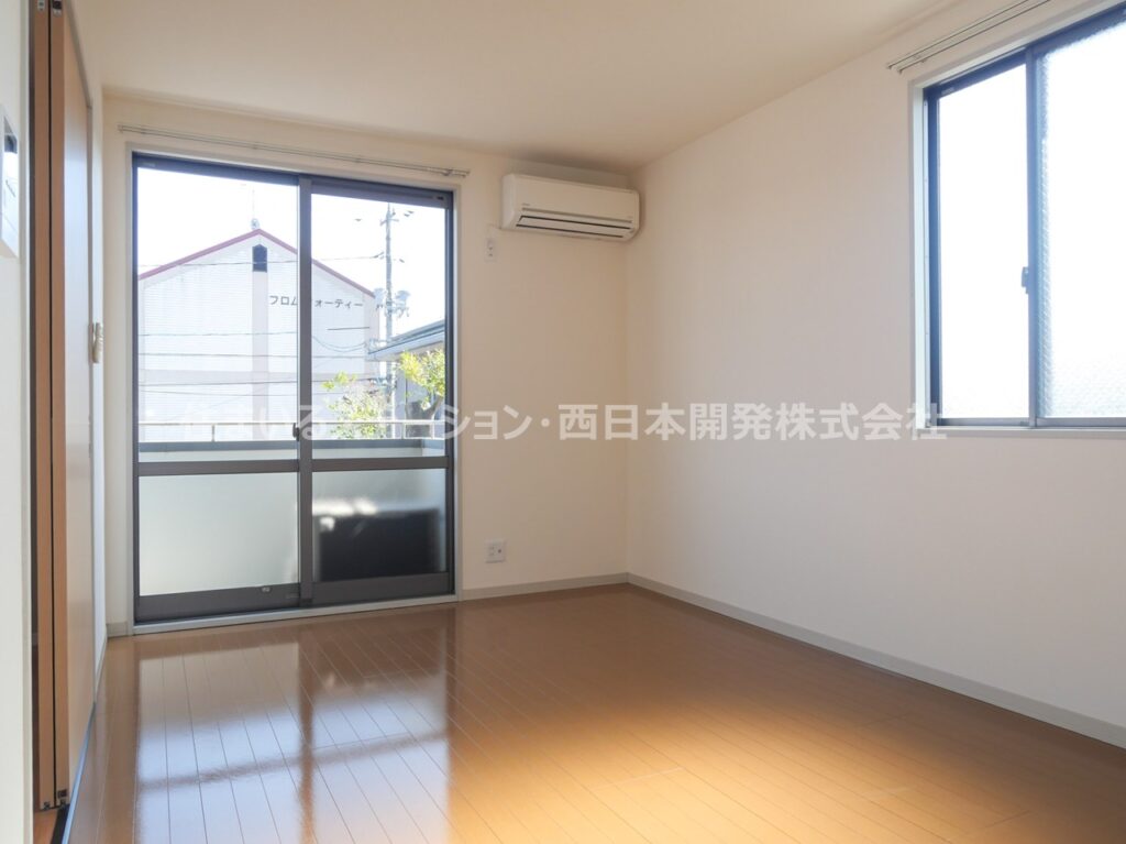 シャーメゾン中央A202_南西洋室