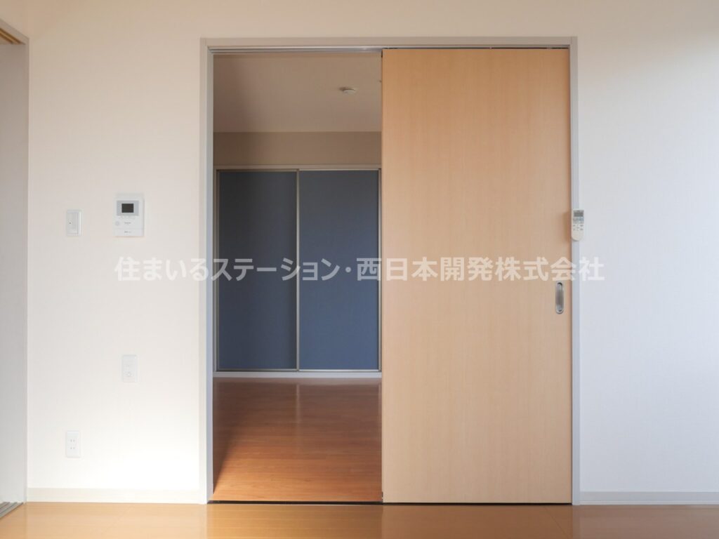 シャーメゾン中央A202_南西洋室から南東洋室