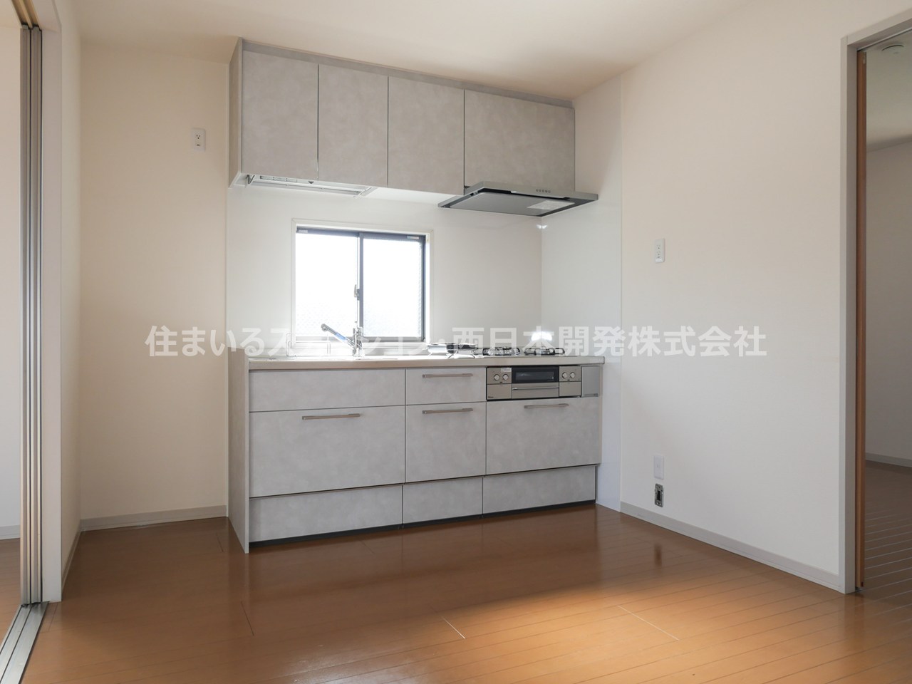 シャーメゾン中央A202_DK