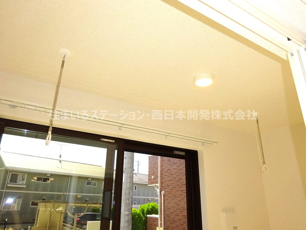 プリマヴェーラA102_室内物干し