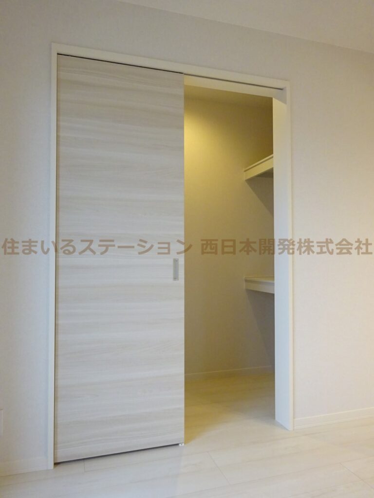 モデルン総社201_LDKウォークインクローゼット