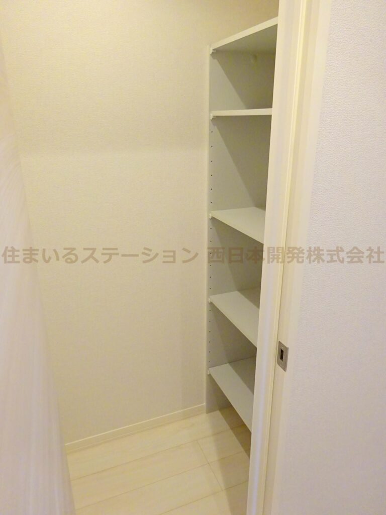 モデルン総社101_物入