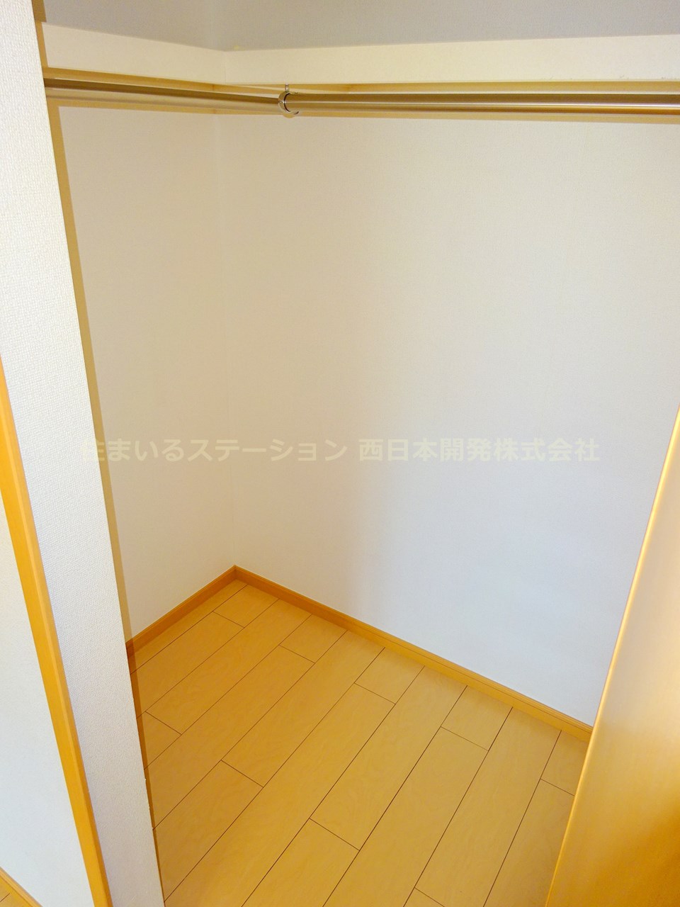 プリムローズC201_南洋室クローゼット