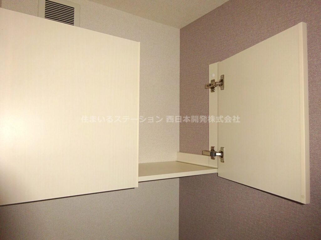 ラフレーズD203_トイレ収納