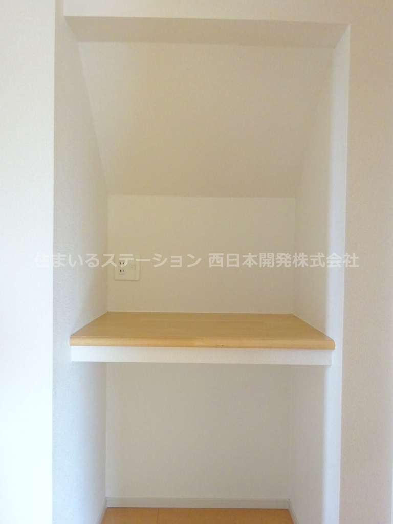 プラシードA101_DKニッチスペース