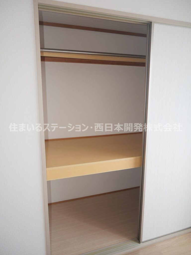 アーバンコートB202_DK隣洋室収納