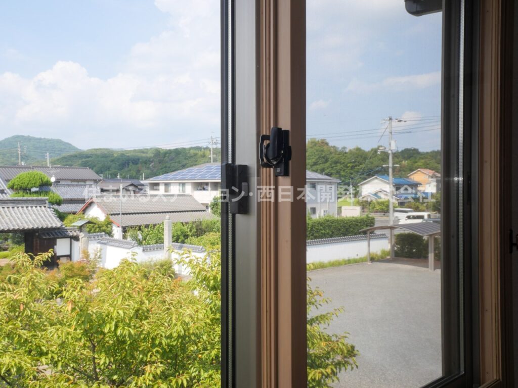 エバーグリーンオークB202_北洋室二重サッシ