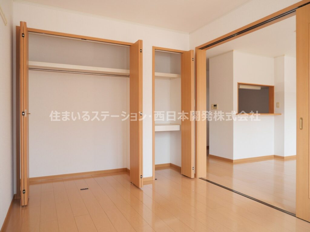 Riverside東祥B103_洋室収納