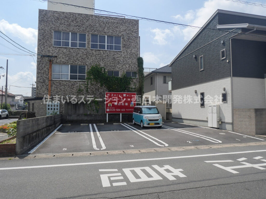 シャーメゾン総社駅前_駐車場