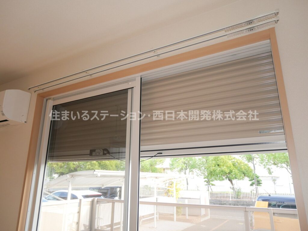 ソルフィオーレA102_シャッター