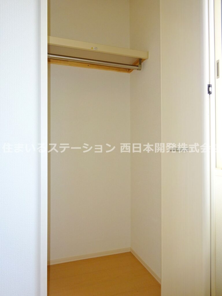 パラシオン201_北洋室収納