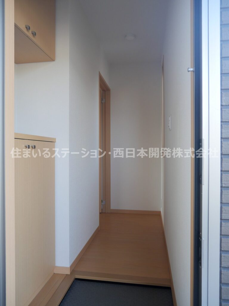 コンフォールKⅡA102_玄関