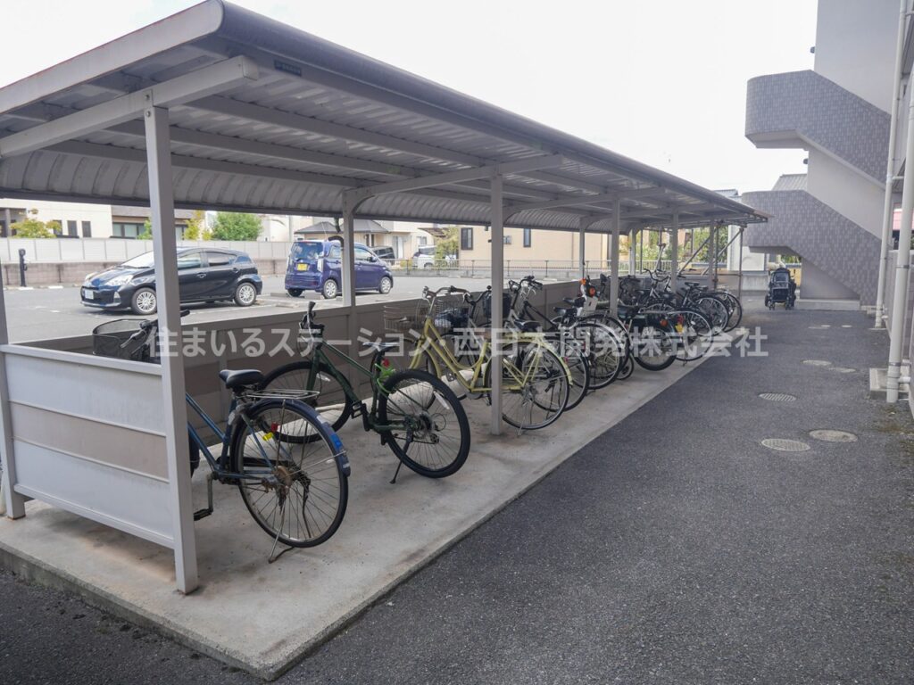 ピュアラ_駐輪場