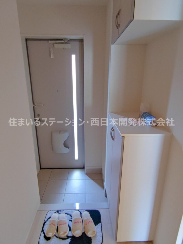 スーリールプラス1番館101_玄関2