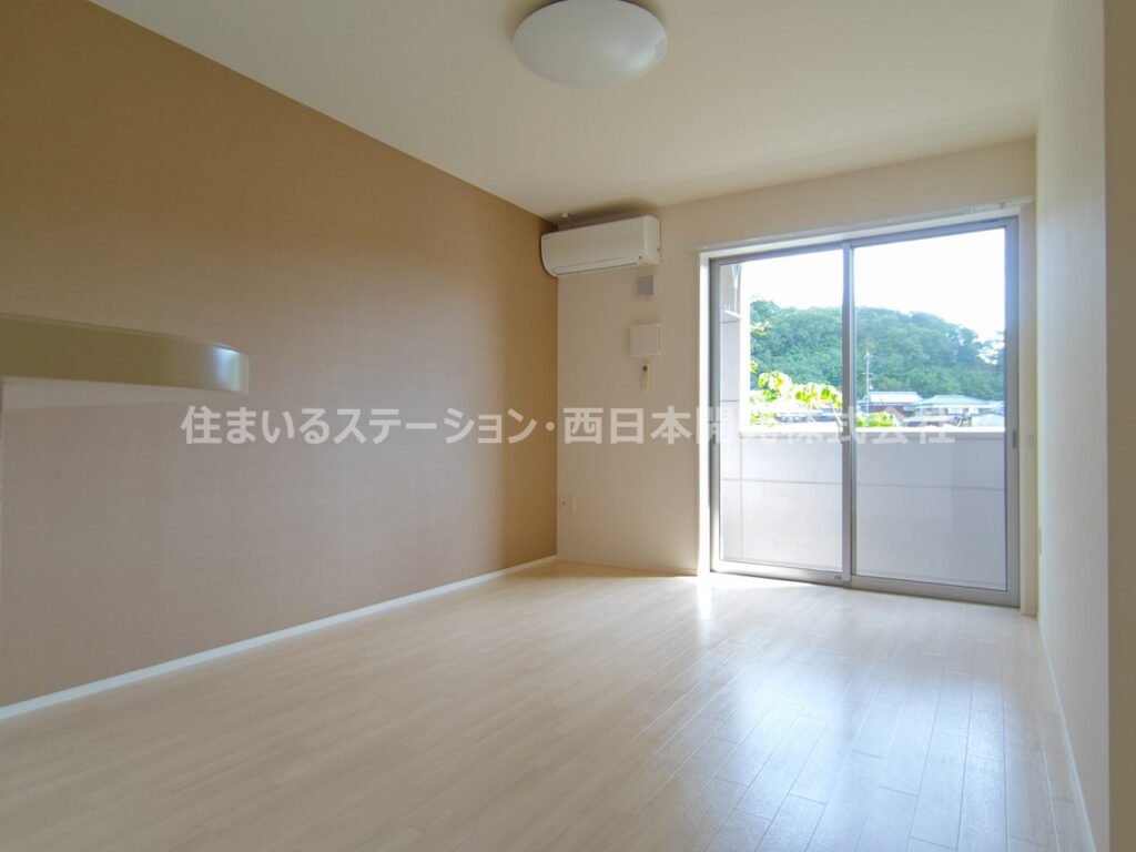 スーリールプラス1番館101_LDK1