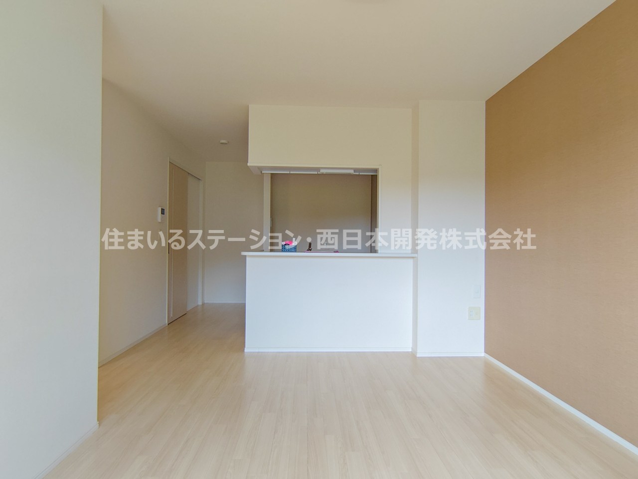 スーリールプラス1番館101_LDK3