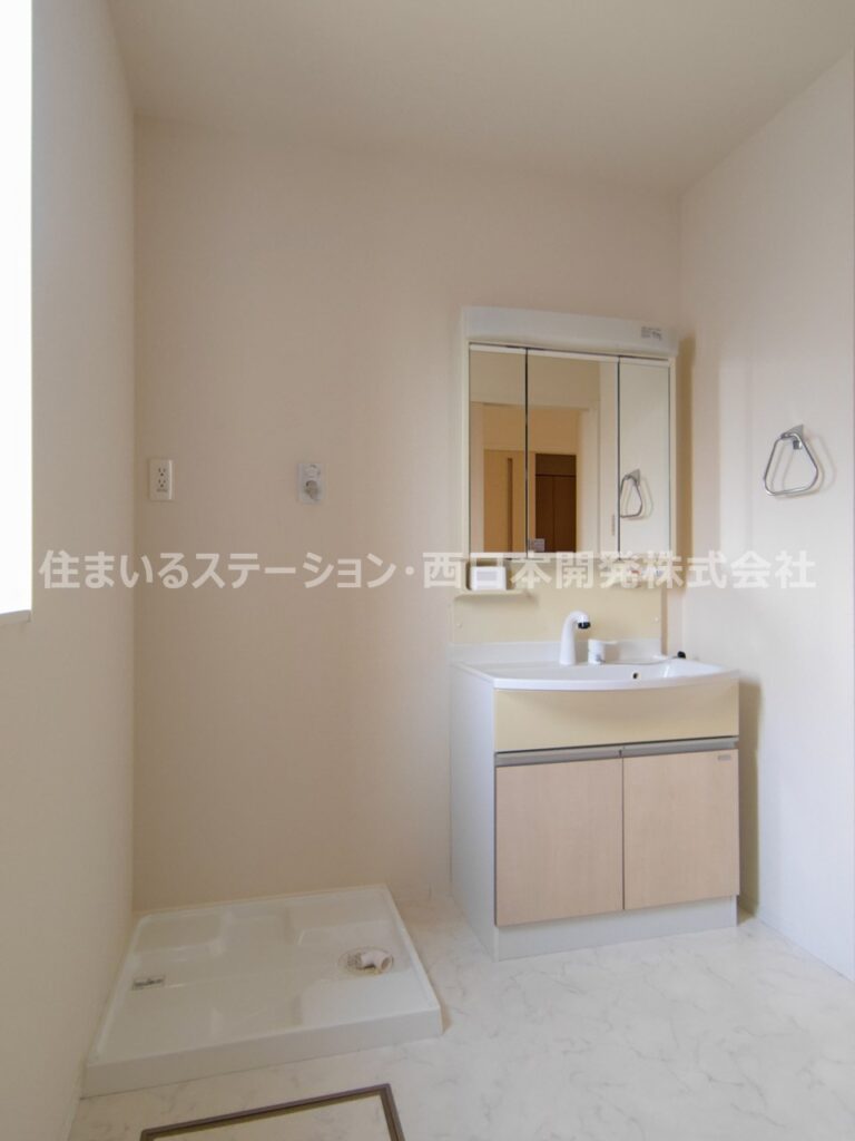 スーリールプラス1番館101_洗面脱衣所