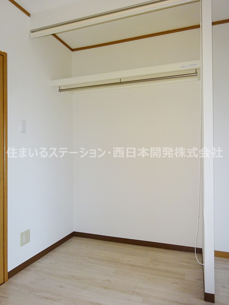 アンティム302_南洋室収納