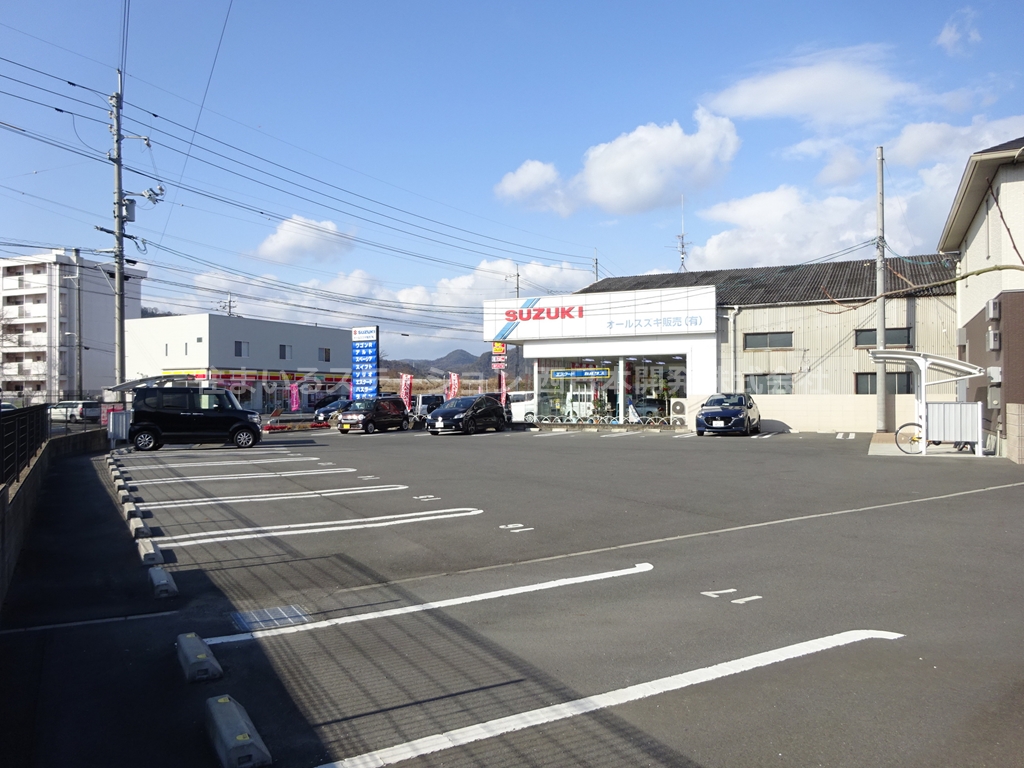 セレーナB_駐車場