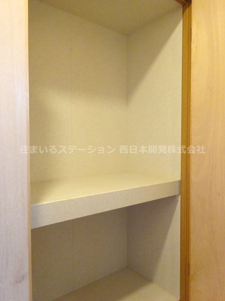 ユーミーオアゾ103_廊下収納
