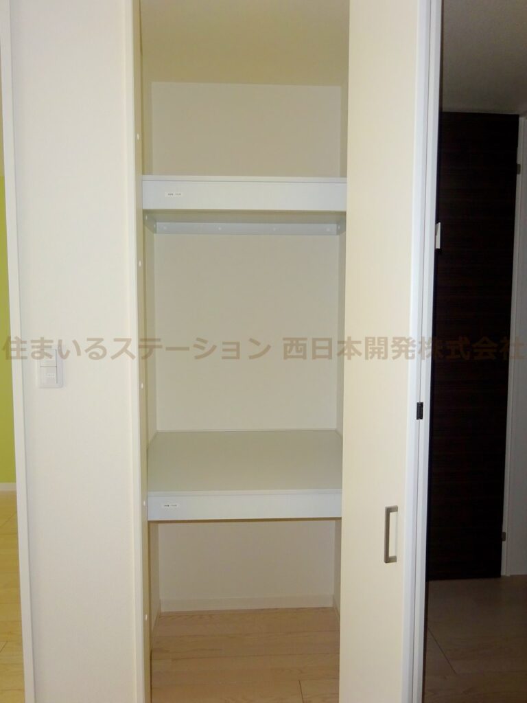 ヴィエント102_LDK収納