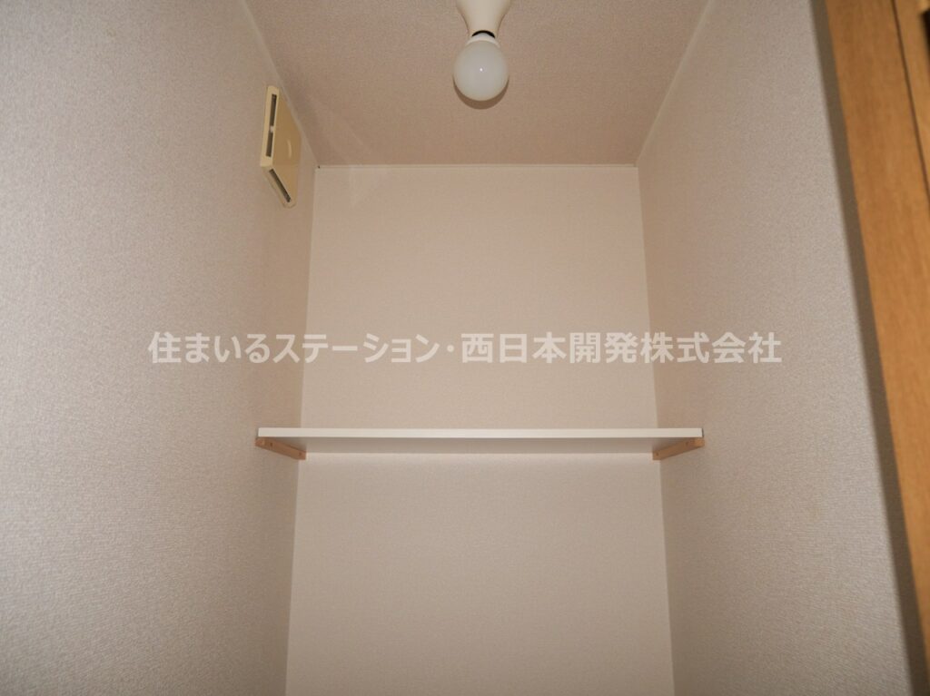 ピアACE21B205_トイレ収納