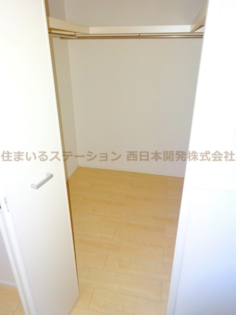 フィオーレⅡ101_洋室ウォークインクローゼット