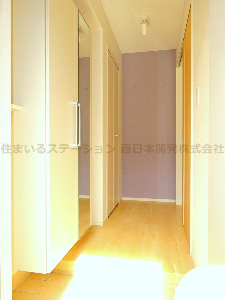 プランソレイユ103_玄関