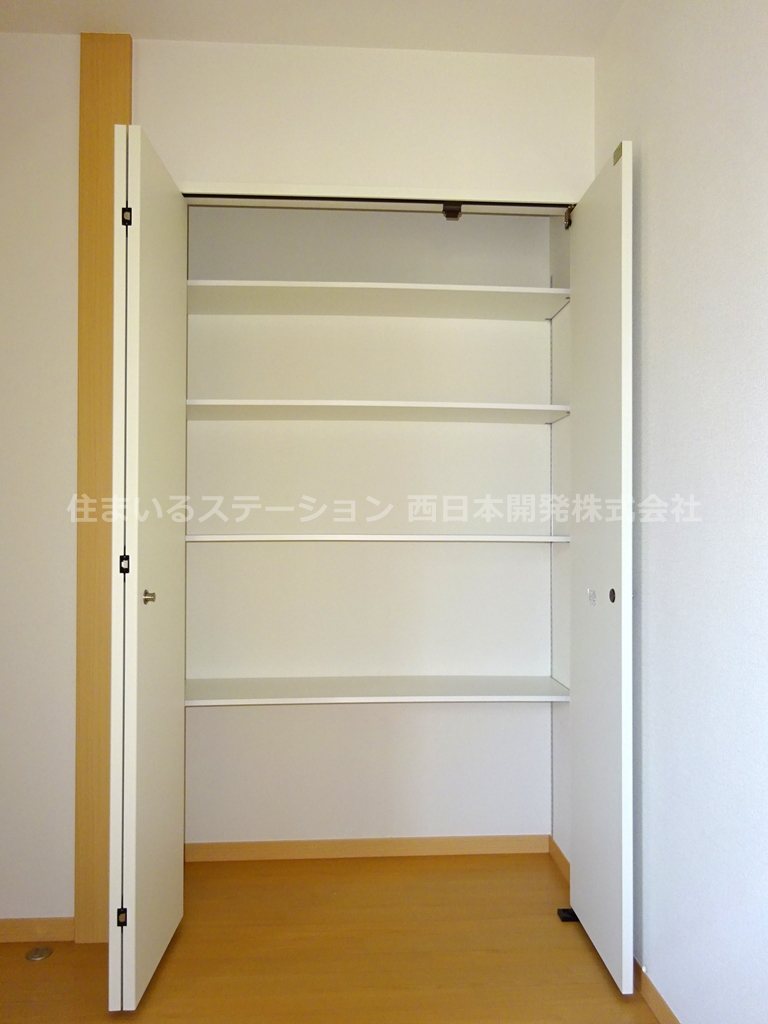 コンフォールKC101_LDK収納