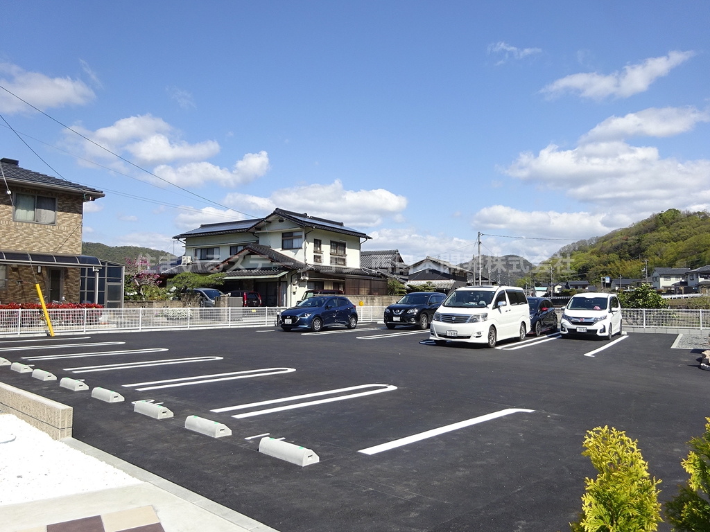 フィオーレⅡ_駐車場