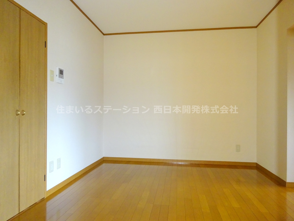 ファミーユ202_DK