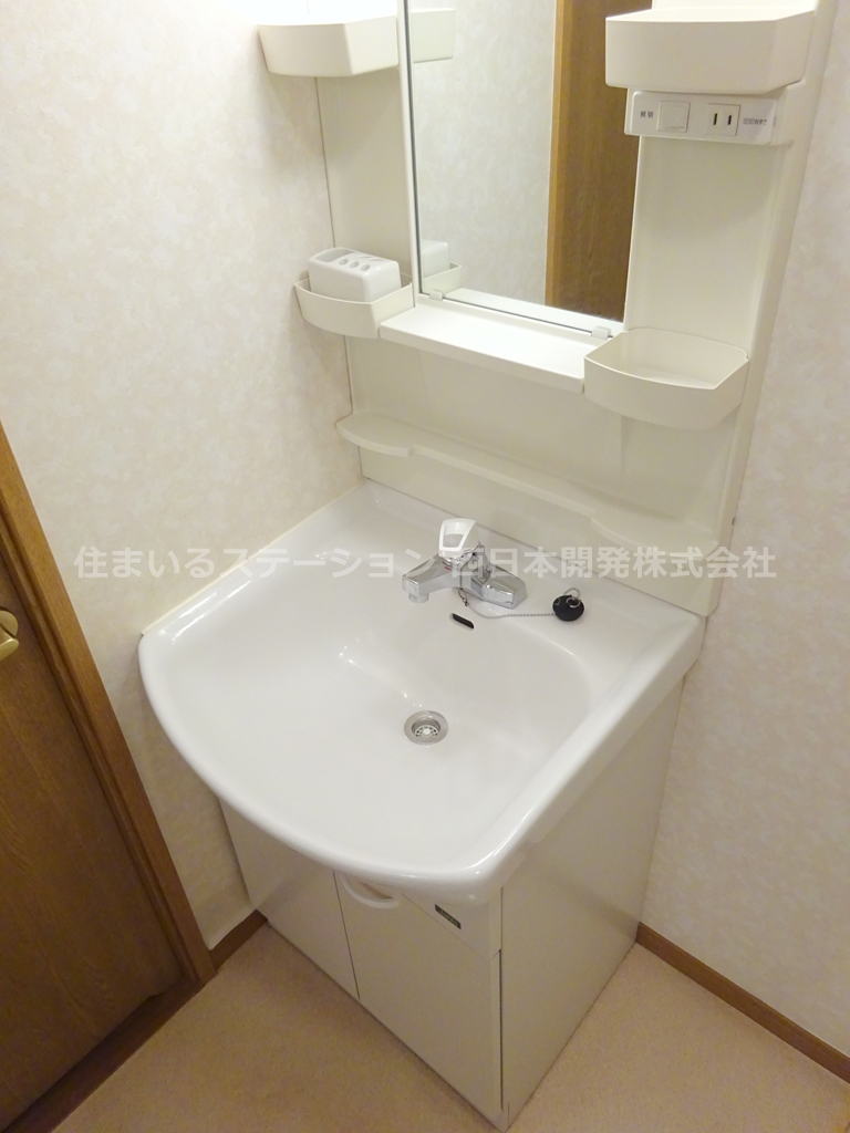 ファミーユ202_洗面化粧台