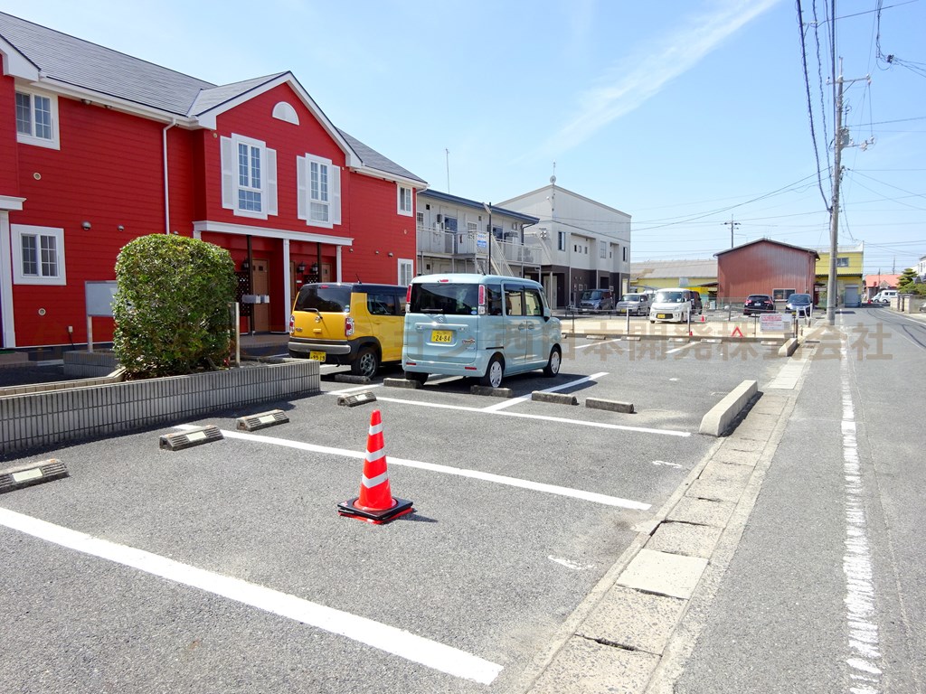 メープルピュア_駐車場