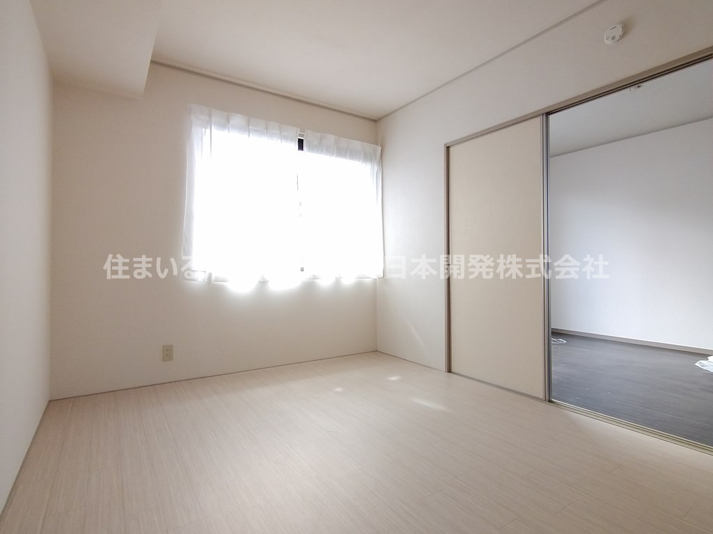 アーバンコートC202_南洋室