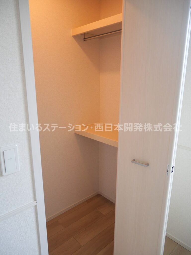 ジャンリーブB205_北洋室ウォークインクローゼット