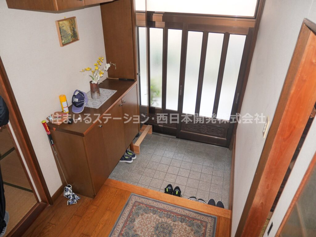 中古情報_井尻野2世帯_1階玄関