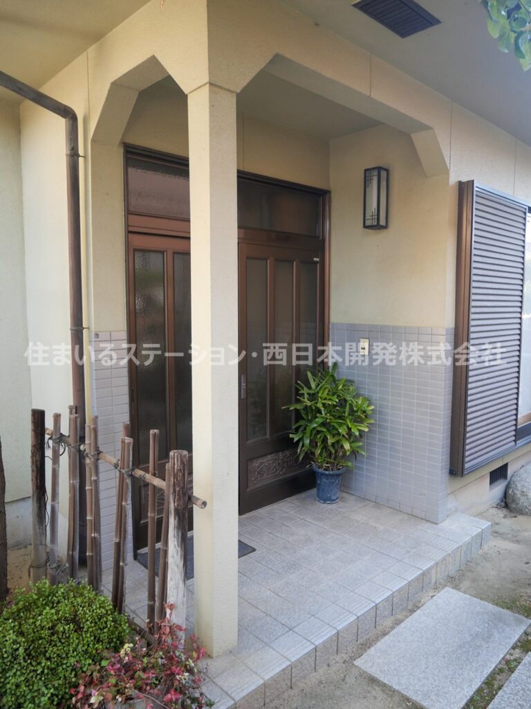 中古情報_井尻野2世帯_玄関