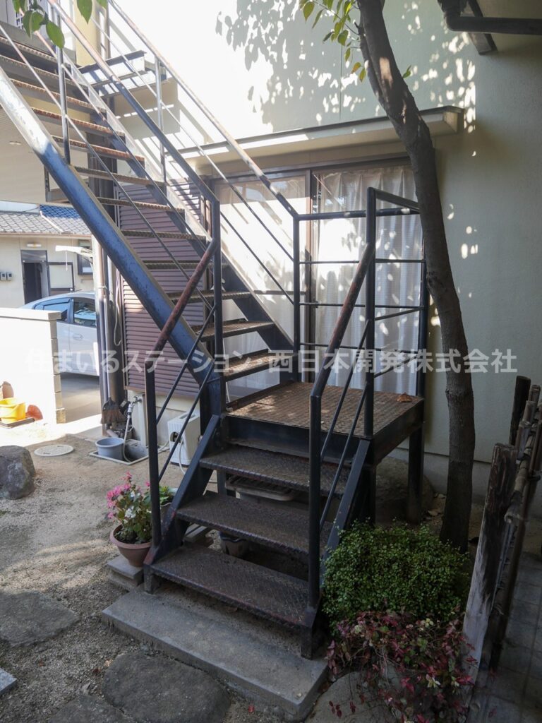 中古情報_井尻野2世帯_外階段