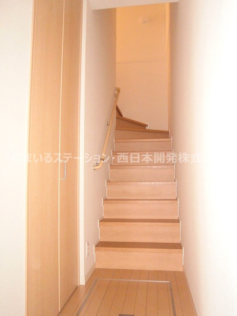 セレーナA202_玄関2